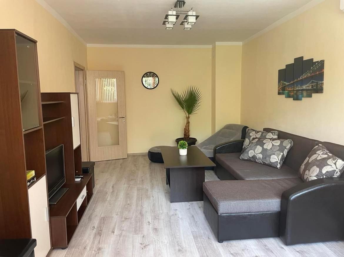 데빈 Apartament Emaia 아파트 외부 사진